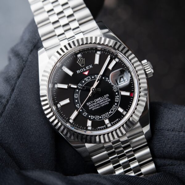 Alternative view of Superclone Rolex Sky-Dweller 42 mm Bright black Dial 336934 Jubilee