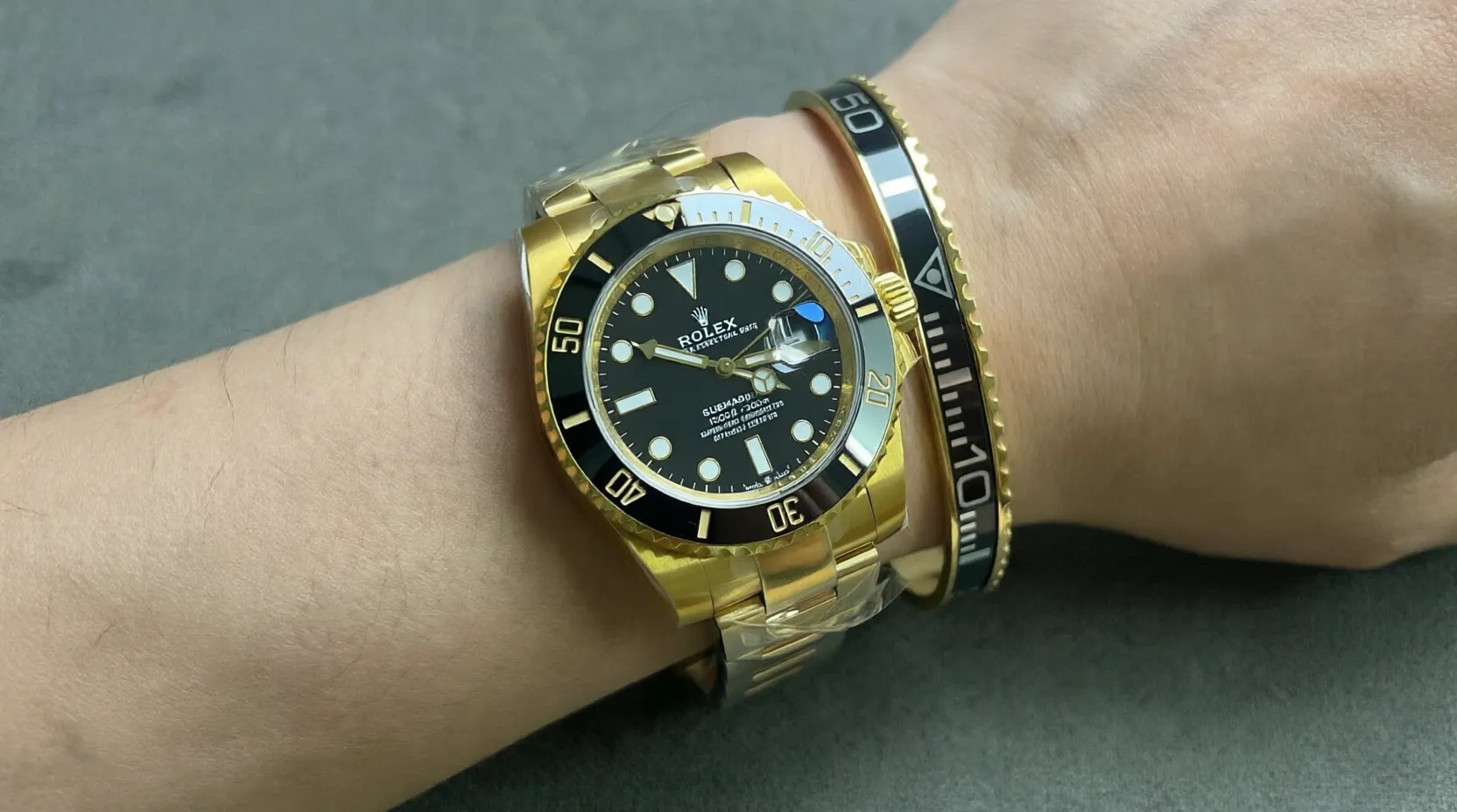 Black Submariner Gold Tone Bracelet - Image 2