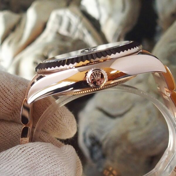 Alternative view of Superclone Rolex Sky-Dweller Chocolate Dial 336935