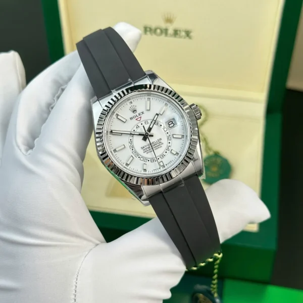 Alternative view of Superclone Rolex Sky-Dweller Intense white Dial 336239