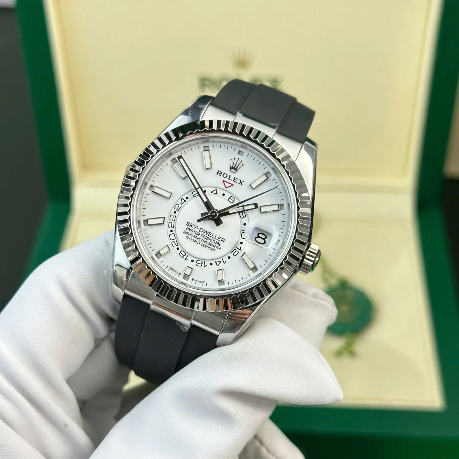 Superclone Rolex Sky-Dweller Intense white Dial 336239 - Image 3