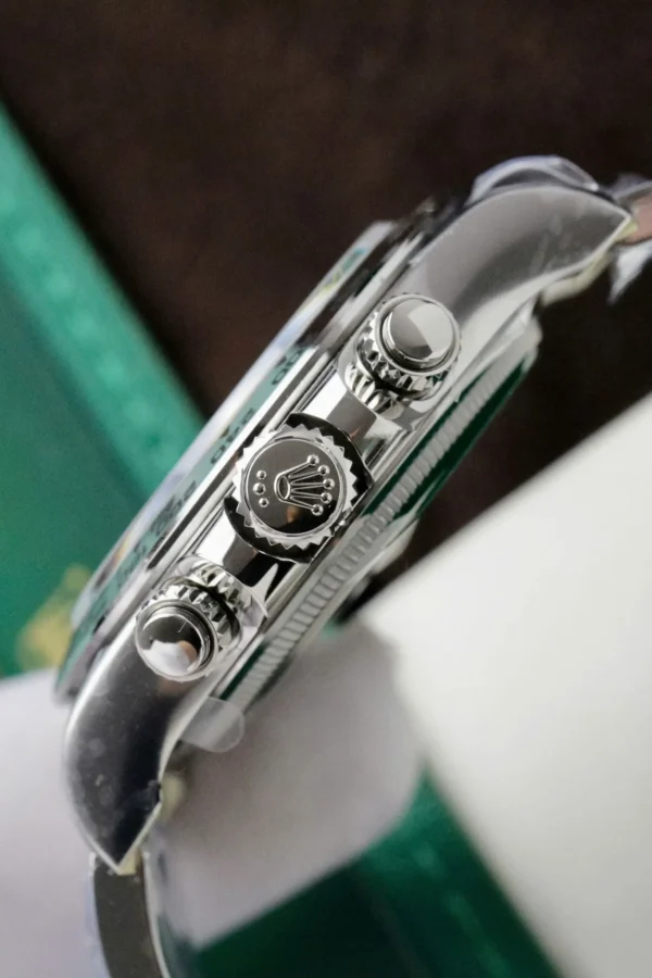 Alternative view of Superclone Rolex Daytona Silver Dial 116509