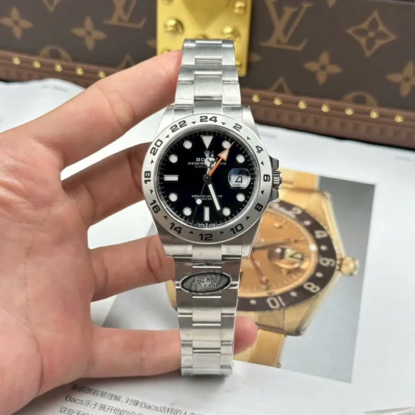 Alternative view of Superclone Rolex Explorer Black Dial REP016820